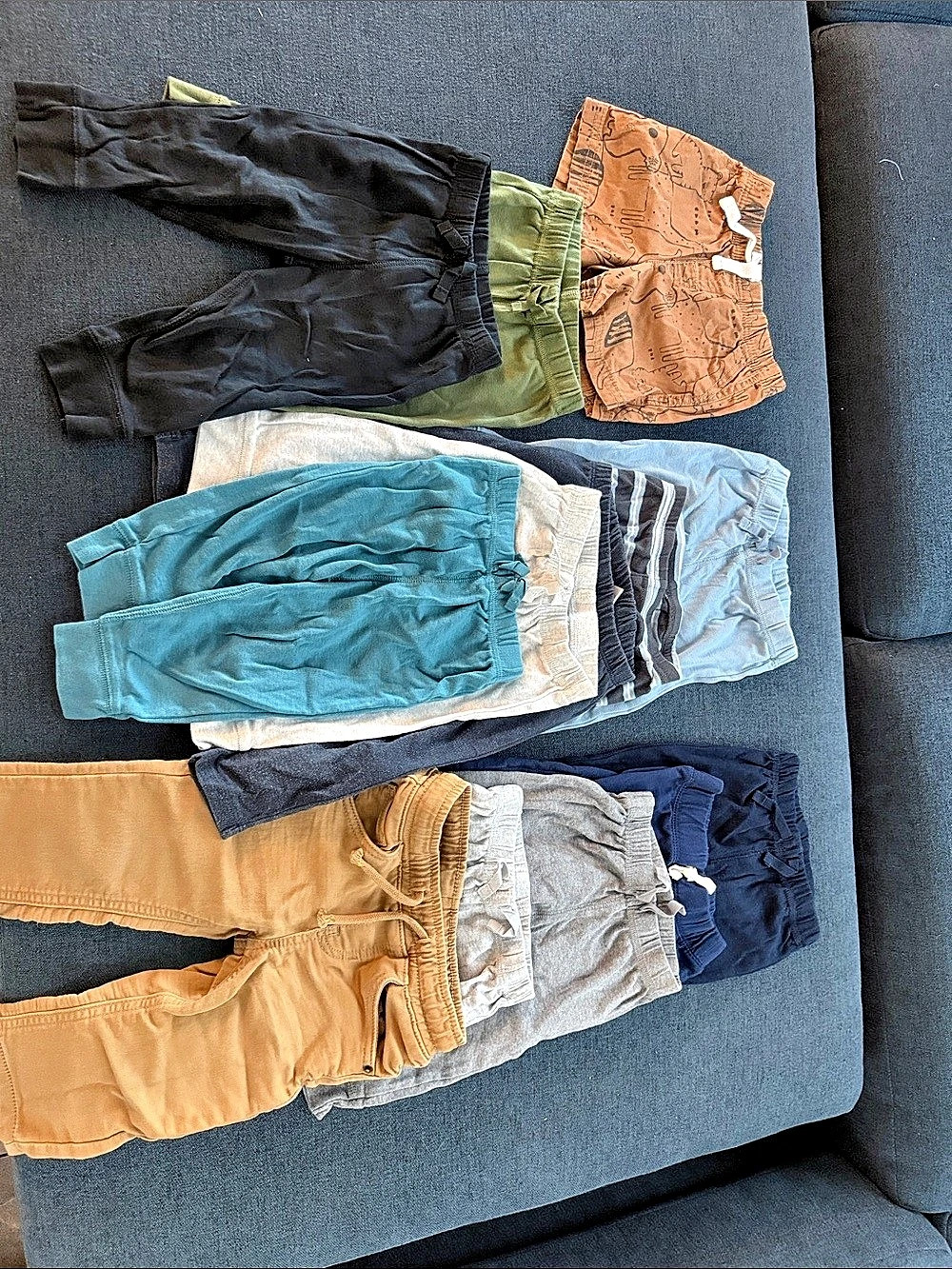 Kids pant bundle of 12 - Size 12 months